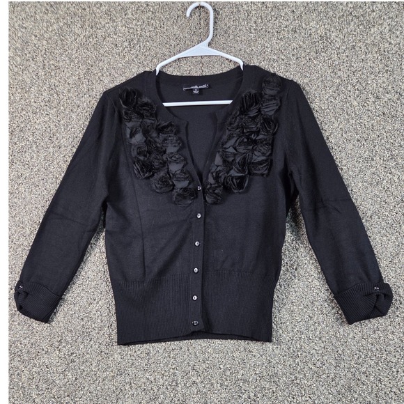 Willi Smith Sweaters - Willi Smith Knit Shirt Womens S Black Rosette Applique Cardigan 3/4 Sleeve